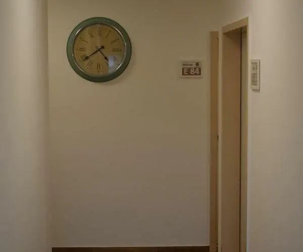 Apartmenthaus Erlenbach Апарт-отель *